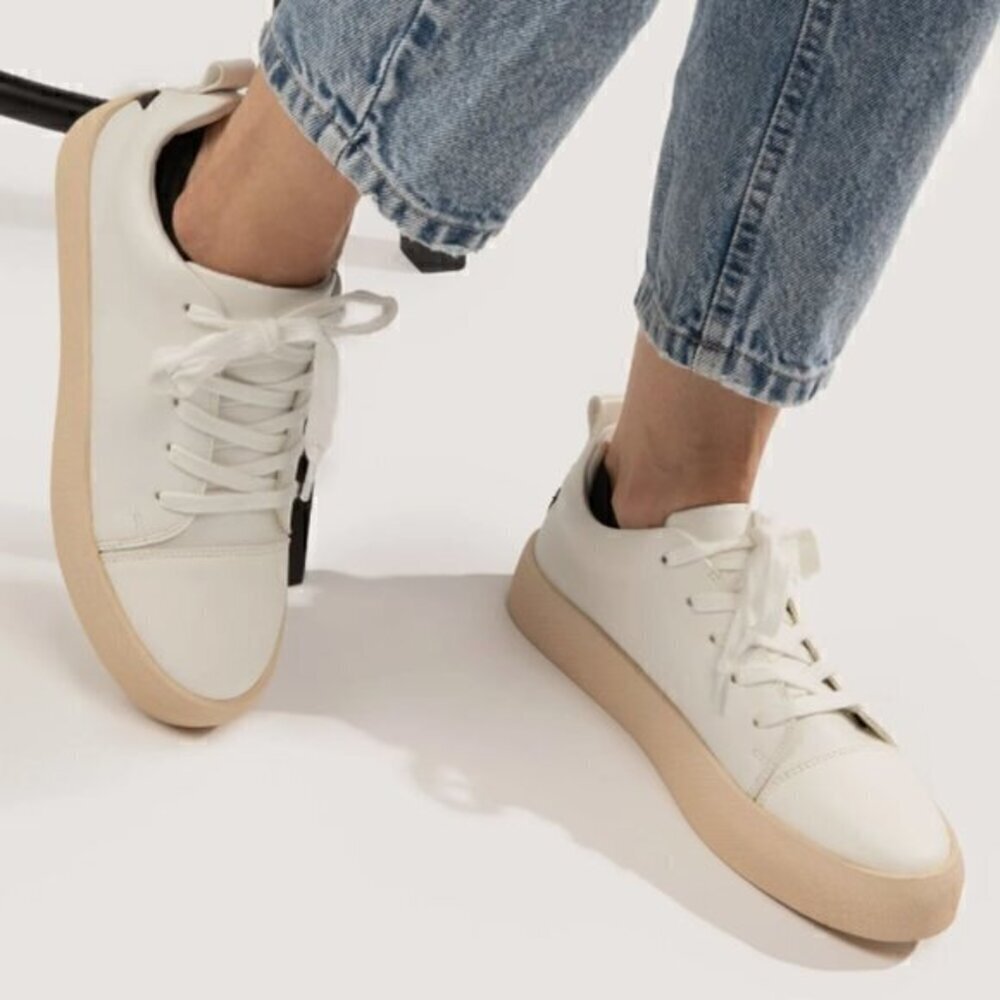Matt and Nat Sneakers womens 7 Marci Vegan White lace up casual shoes